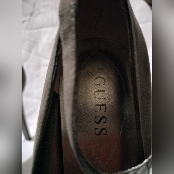 Women's Size 9 Gray Suede Baby Doll Platform Heels. Lightly Pre-loved. - Picture 5 of 8